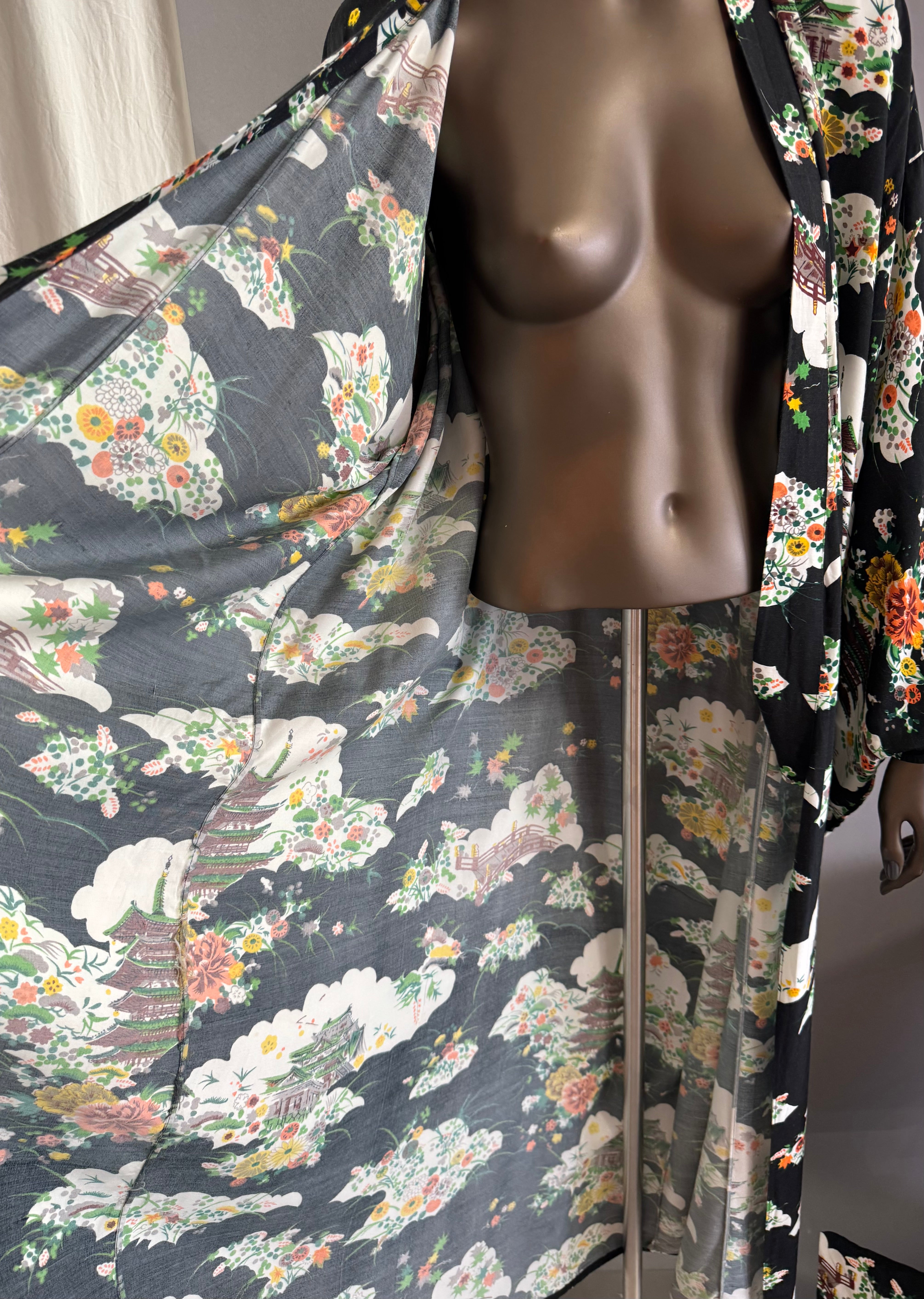 Vintage 1940's Dressing Gown Kimono Robe Floral Temple Motif on Black