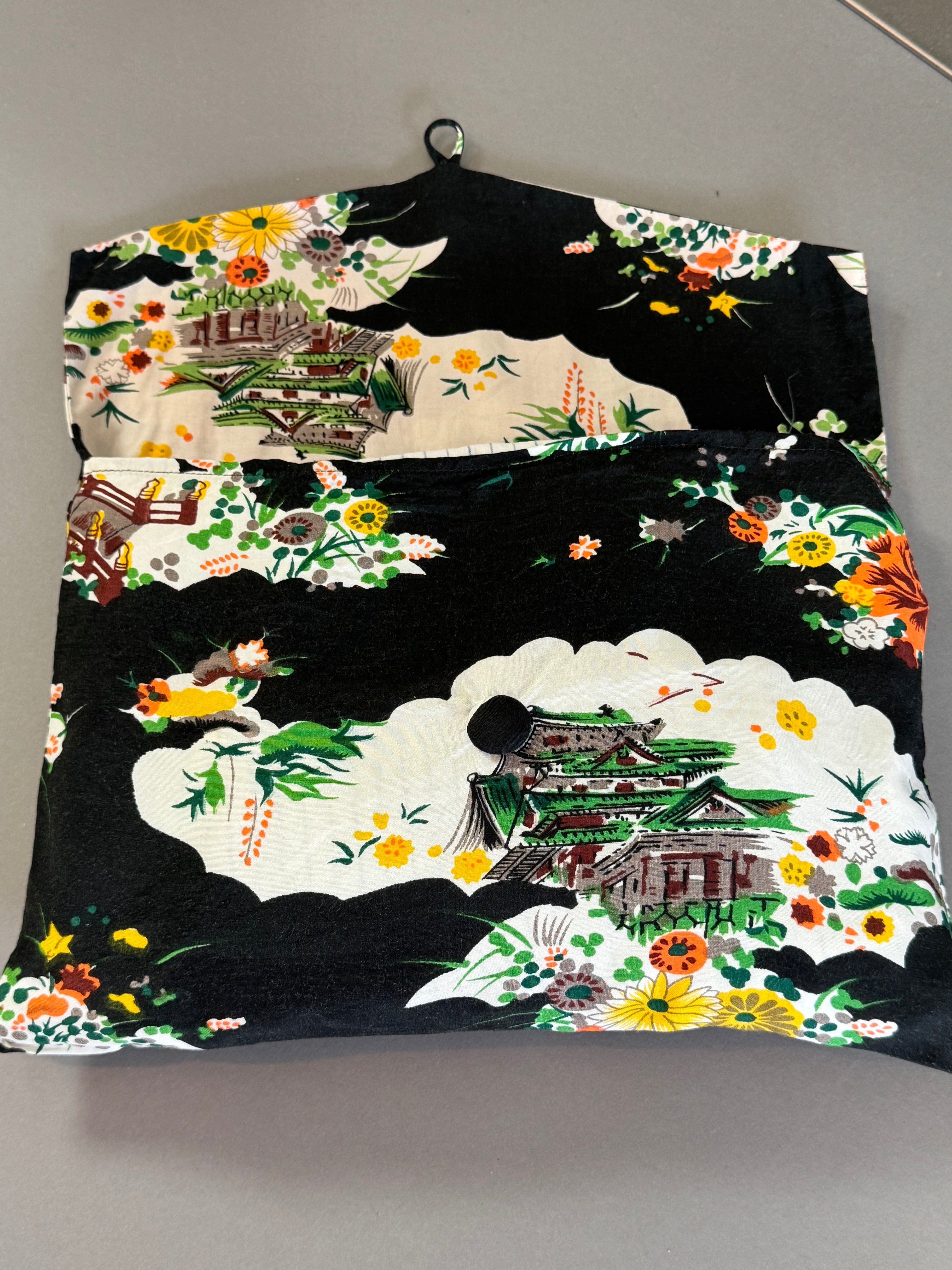 Vintage 1940's Dressing Gown Kimono Robe Floral Temple Motif on Black