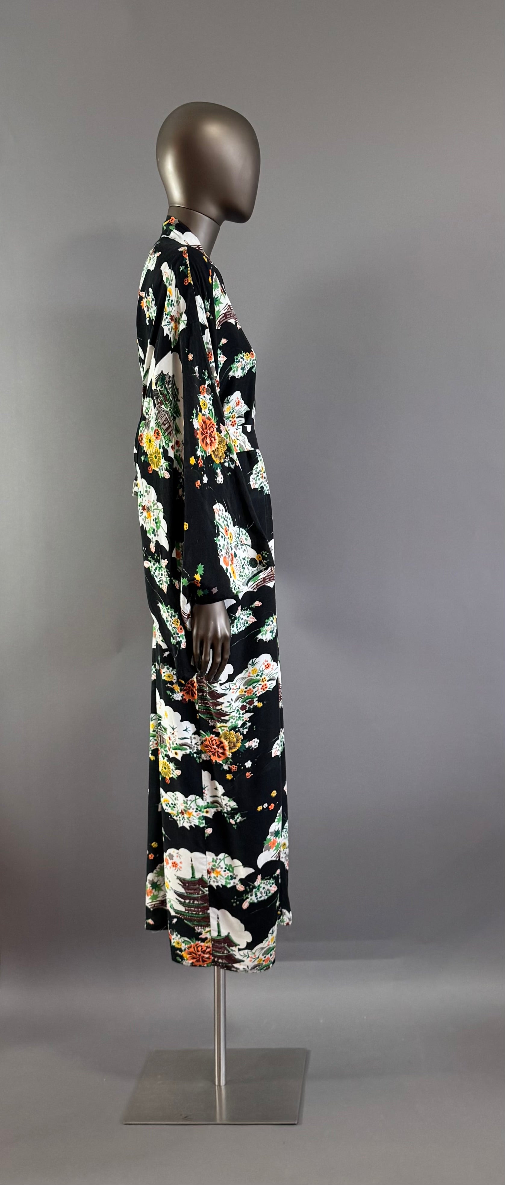 Vintage 1940's Dressing Gown Kimono Robe Floral Temple Motif on Black
